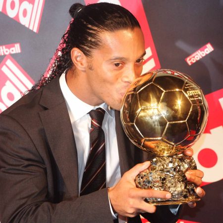Ronaldinho: 20 Años del Balón de Oro que Cambió la Historia del Fútbol en España