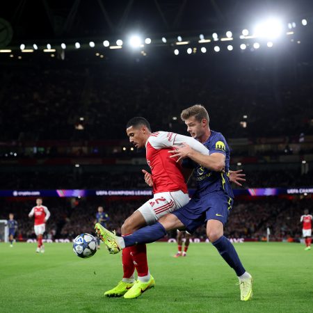 UEFA Sanciona al Atlético de Madrid: 40,000 Euros de Multa y Prohibición de Venta de Entradas