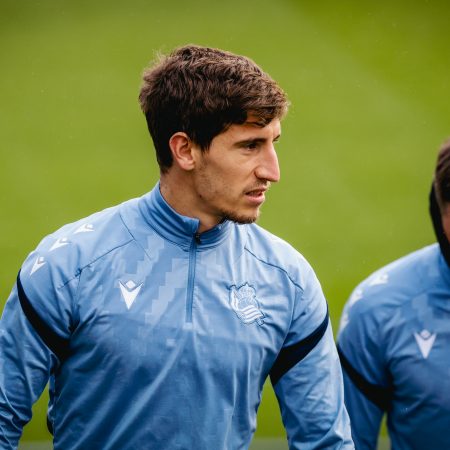 La Real Sociedad se Recupera: Preparativos Intensos para un Duelo Clave Contra Villarreal CF