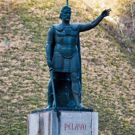 Descubre ‘Pelayo’: La Fascinante Biografía del Creador de la Leyenda Española