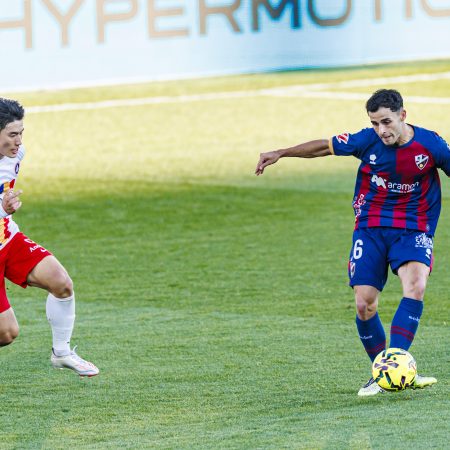 SD Huesca vs Sporting de Gijón: 5 Claves para Entender un Duelo Crucial en LaLiga HyperMotion