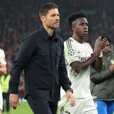 La Tensa Relación entre Xabi Alonso y Vinicius: Un Obstáculo en la Renovación del Brasileño