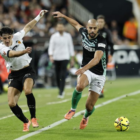 El Betis-Utrecht: Un Partido que Resuena en el Corazón de Sofyan Amrabat