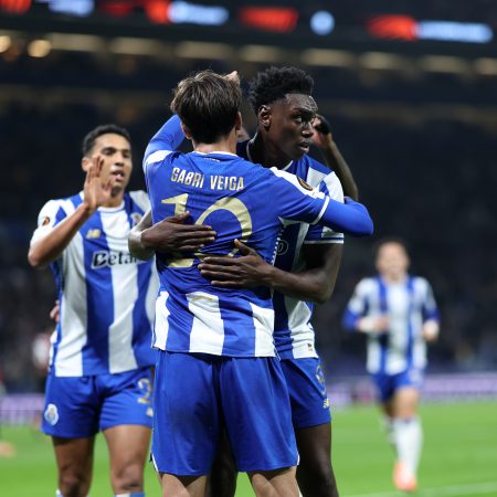 Impactante victoria del Oporto: Gabri Veiga brilla en el campo y lleva al equipo a la cima