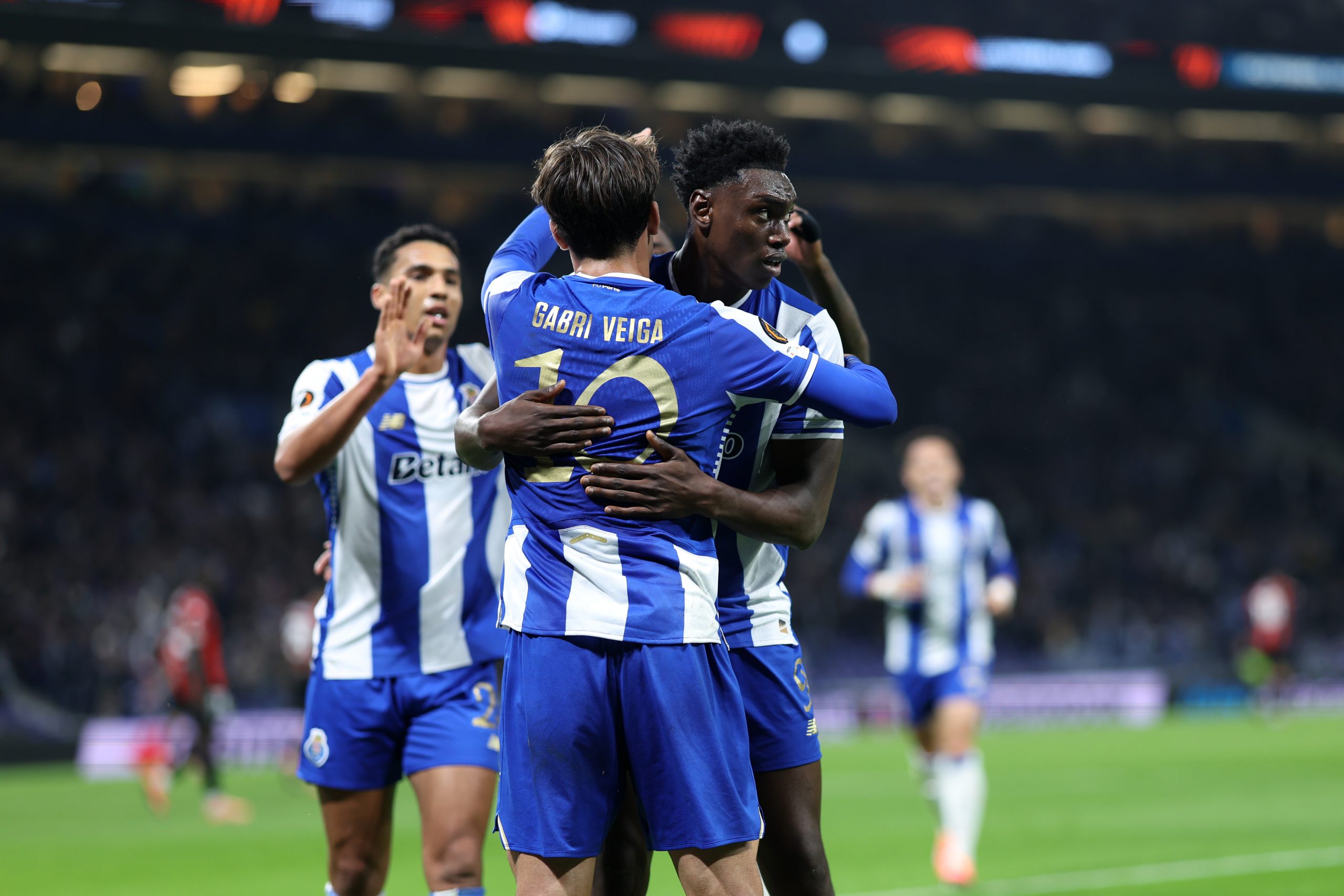 6928ba05f1965 scaled