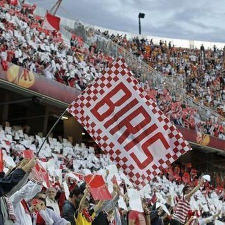 Impactante pelea entre Biris Norte y Supporters Sur: ¿Qué está pasando en Sevilla antes del derbi?