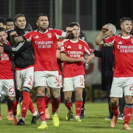 Benfica Remonta y Vence 1-2 al Nacional de Madeira: ¡Un Clásico a la Vista!