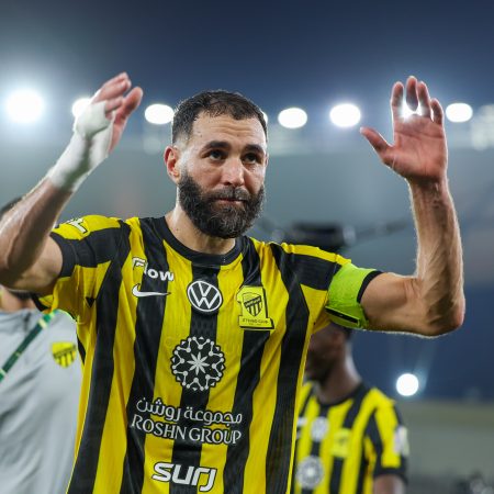 Karim Benzema brilla con un triplete en la Copa del Rey de Campeones: ¡4-1 al Al Shabab!