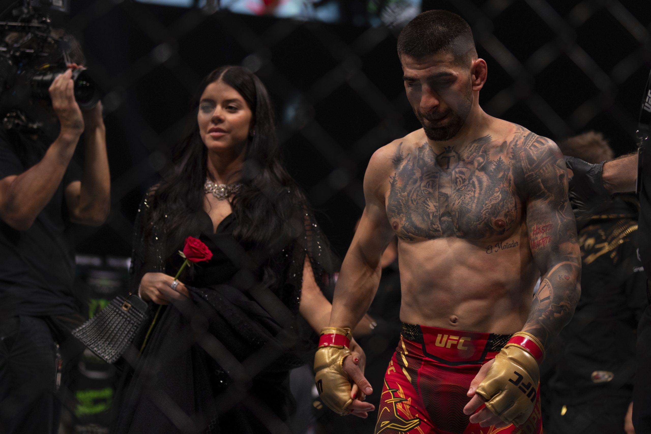 Ilia Topuria Rompe el Silencio: Acusaciones de Extorsión y el Impacto en su Carrera como Campeón de la UFC Ilia Topuria Rompe el Silencio: Acusaciones de Extorsión y el Impacto en su Carrera como Campeón de la UFC