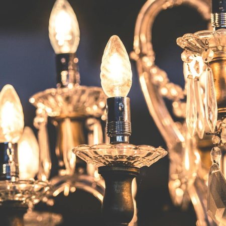 El Precio de la Electricidad en España: Lo Que Debes Saber Sobre Su Evolución y Los Mejores Momentos para Ahorrar