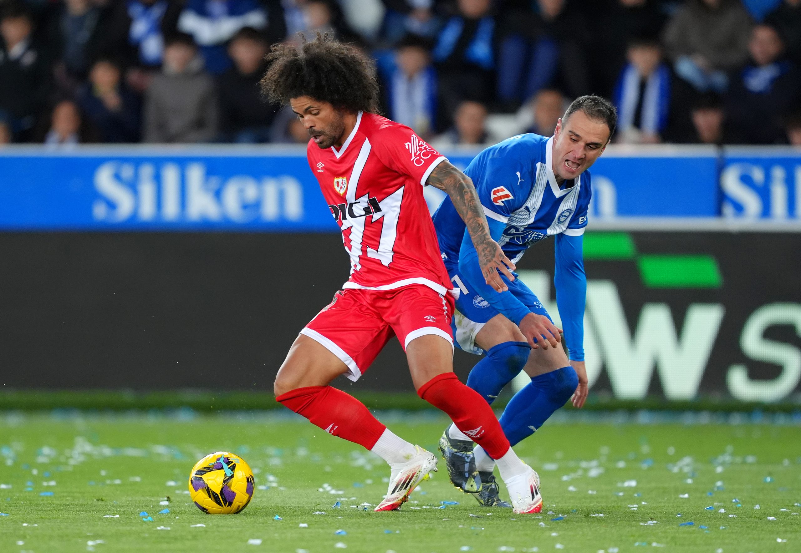 Aridane Hernández, el Defensa de Almería, en Problemas: El Impactante Accidente de Tráfico que Sacude al Fútbol Español