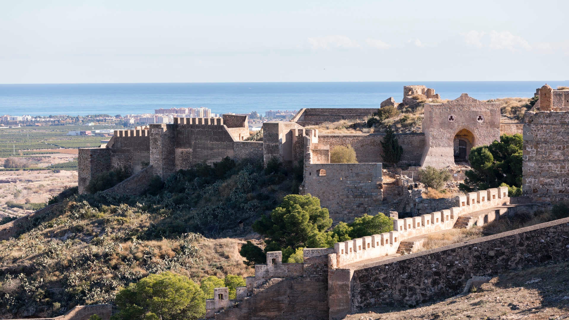 Descubre Sagunto: 10 Razones para Visitar Este Encantador Destino Histórico a 40 Minutos de Valencia