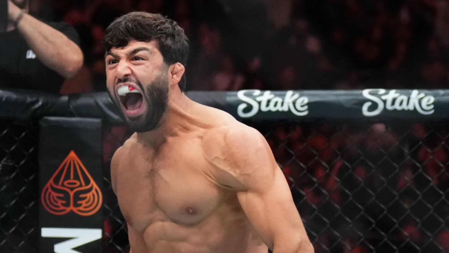 Arman Tsarukyan: El valiente cambio a la lucha en la Real American Freestyle que podría definir su carrera en 2025