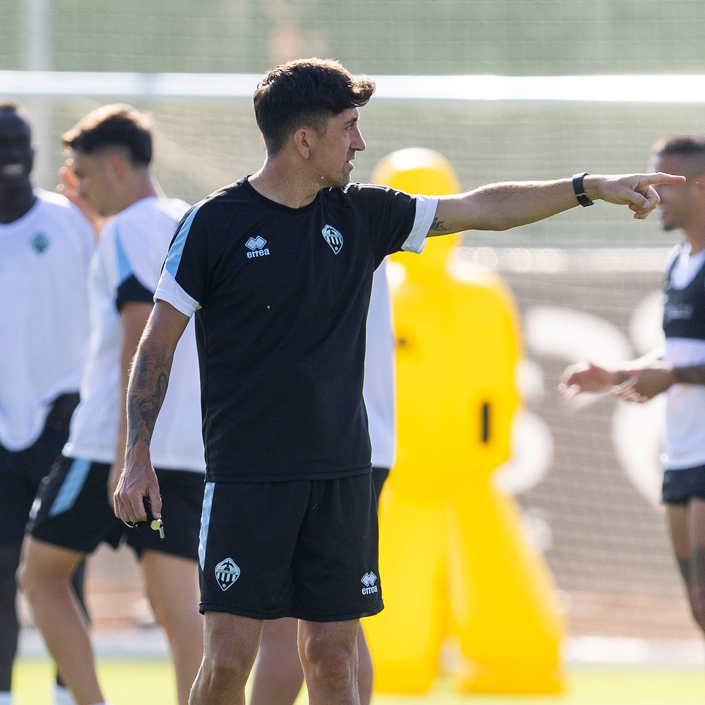 La Controversia del VAR: Pablo Hernández Pide la Exclusión de Rubén Ávalos tras la Derrota del Castellón