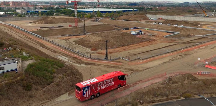 La Crisis Urbanística en Madrid: Los Errores del Plan del Atlético que Ponen a Borja Carabante en el Ojo del Huracán