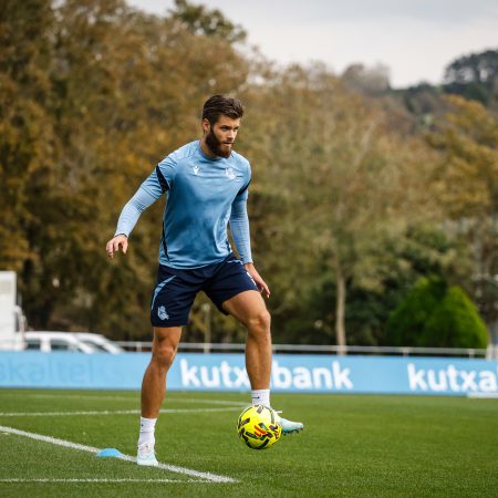 La Real Sociedad se enfrenta al Reus FC: ¿Puede el equipo superar sus problemas defensivos?