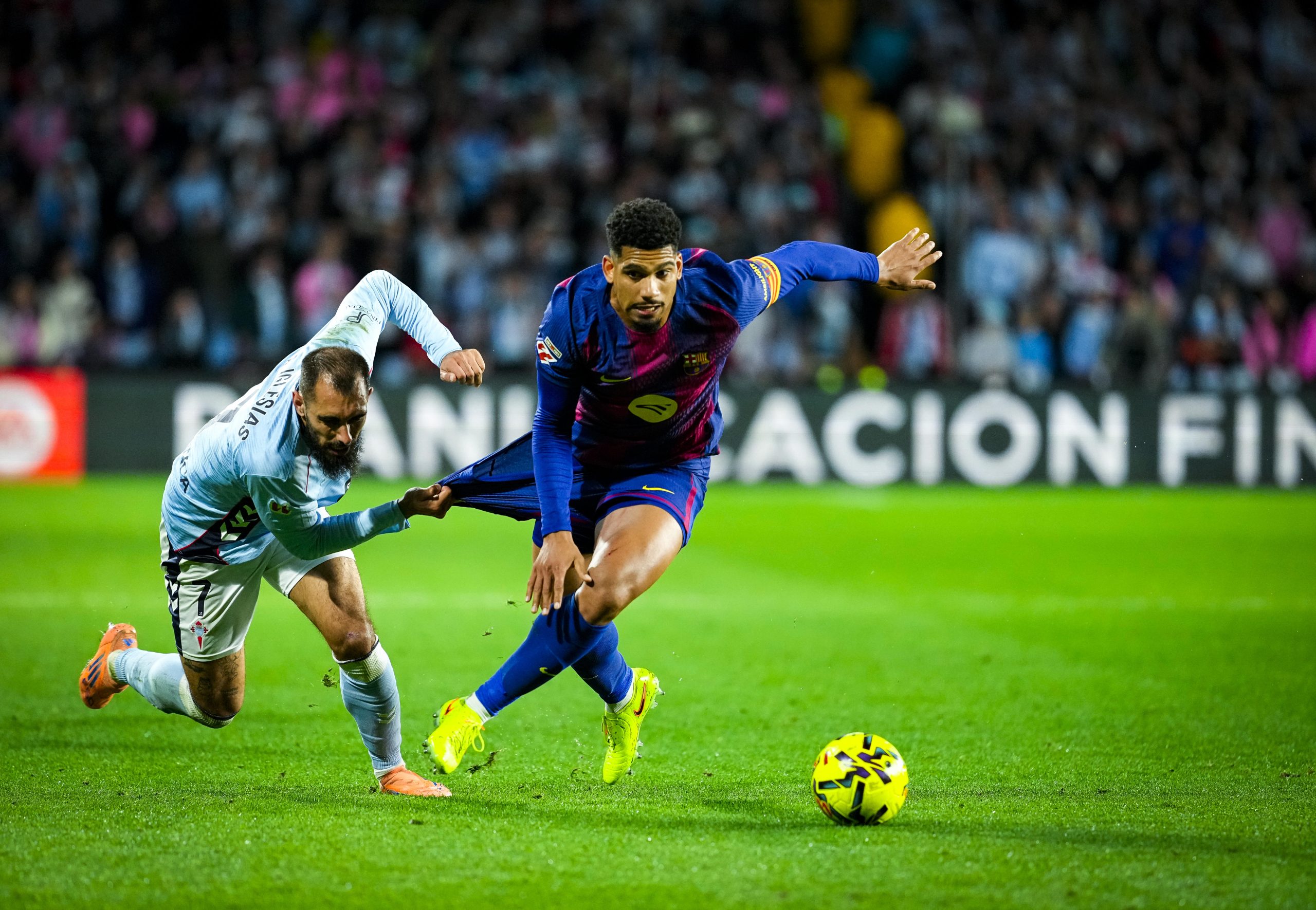 La Crucial Recuperación de Ronald Araujo: ¿Qué Implica para el FC Barcelona en 2023?