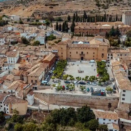 Descubre Pastrana: 10 Razones para Visitar Este Tesoro Oculto de la Alcarria en 2025