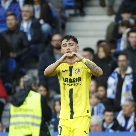 Alberto Moleiro rompe la igualdad en Anoeta: doblete decisivo al filo del minuto 95 que empuja al Villarreal