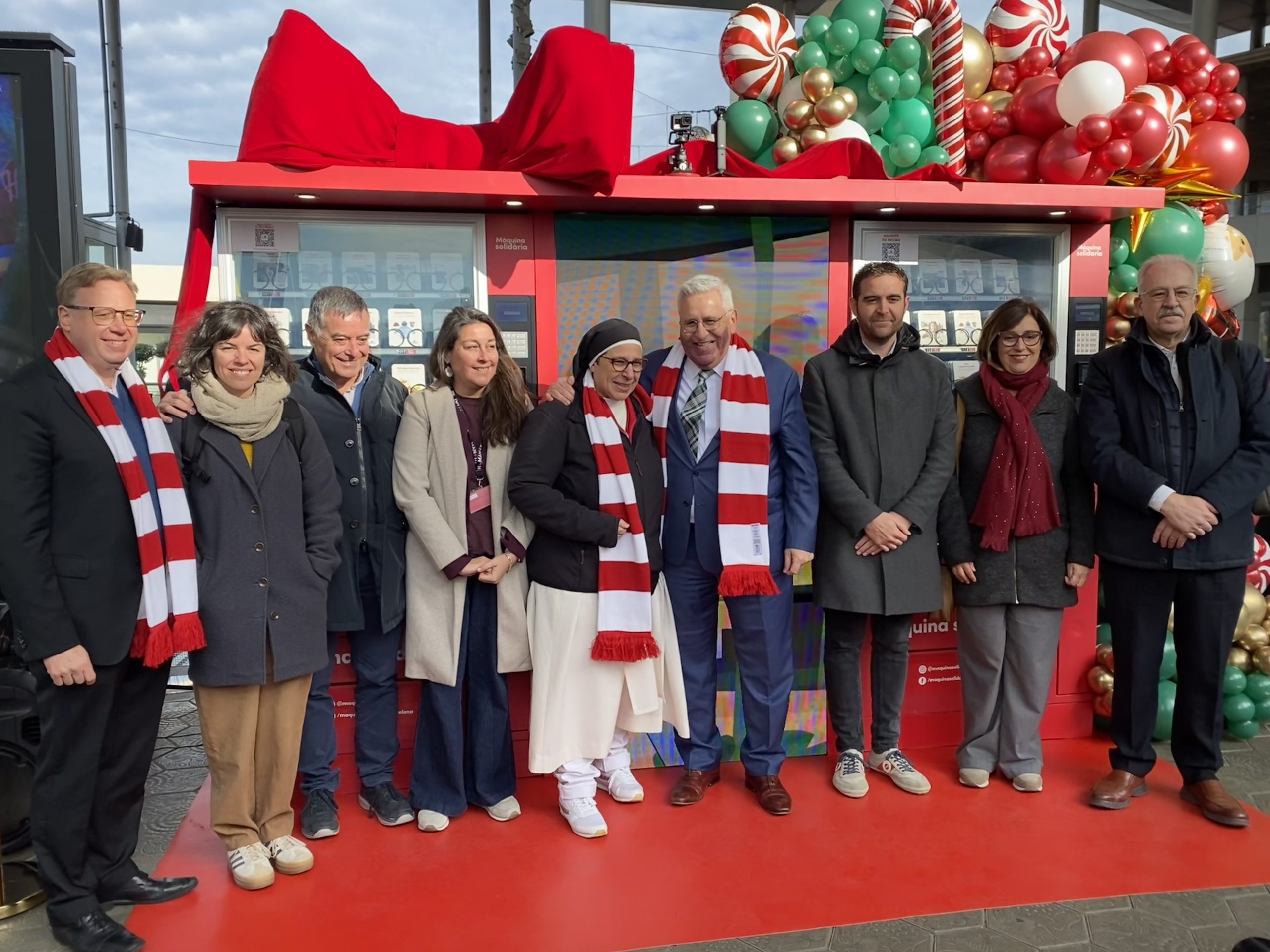 692ed18886e44 scaled