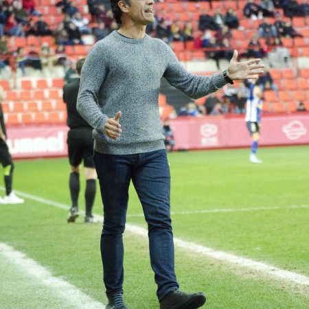 El Torrent CF Busca Hacer Historia en la Copa del Rey: Toni Seligrat Invita a Disfrutar del Partido Frente al Real Betis