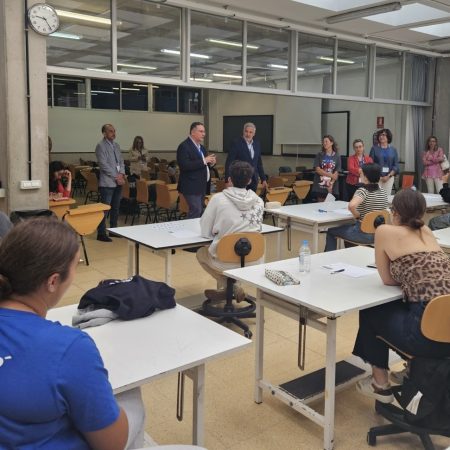 La Nueva PAU en Canarias: Cuatro Días de Pruebas y Más Sedes para Aliviar a los Estudiantes