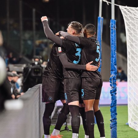 Nápoles Avanza a Cuartos de Final de la Copa Italia: Una Tanda de Penaltis Dramática que No Olvidaremos