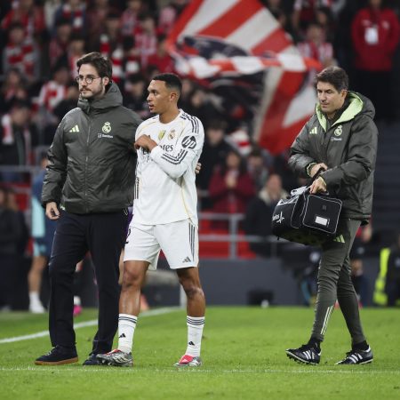 Lesión de Trent Alexander-Arnold: Más de dos meses fuera del terreno de juego