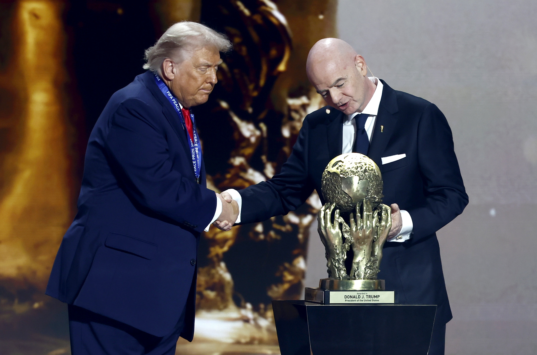 Trump Habla Sobre el Fútbol: Su Pasión y el Mundial 2026 en EE.UU. que Levantará Pasiones