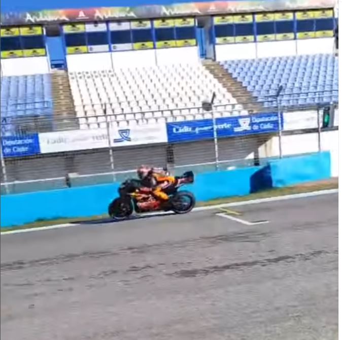 ¡El Futuro de MotoGP Comienza! KTM Muestra su Innovador Motor de 850cc que Promete Revolucionar la Competencia