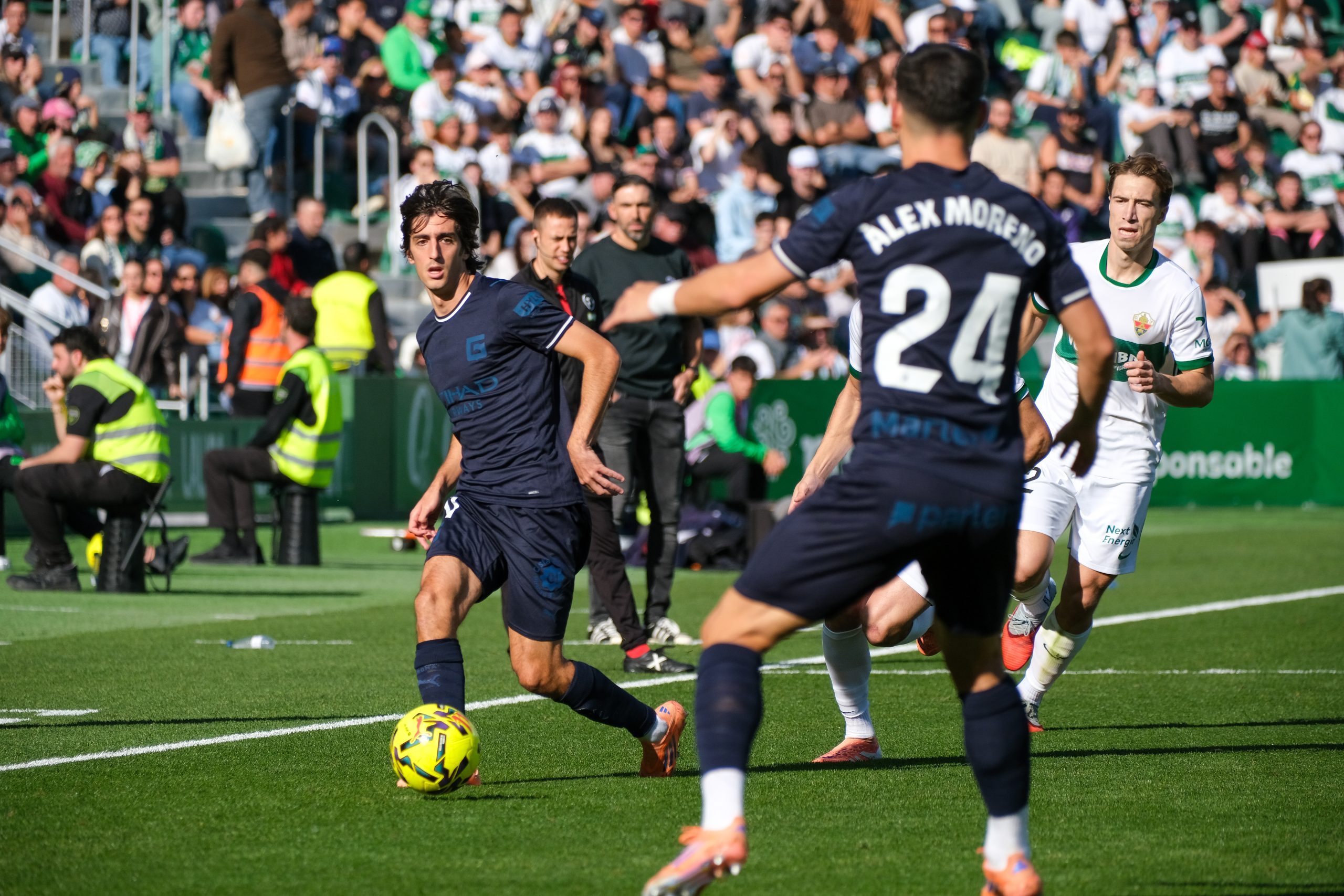 Elche 3-0 Girona: Una Derrota Abrumadora que Aumenta la Crisis Catalana