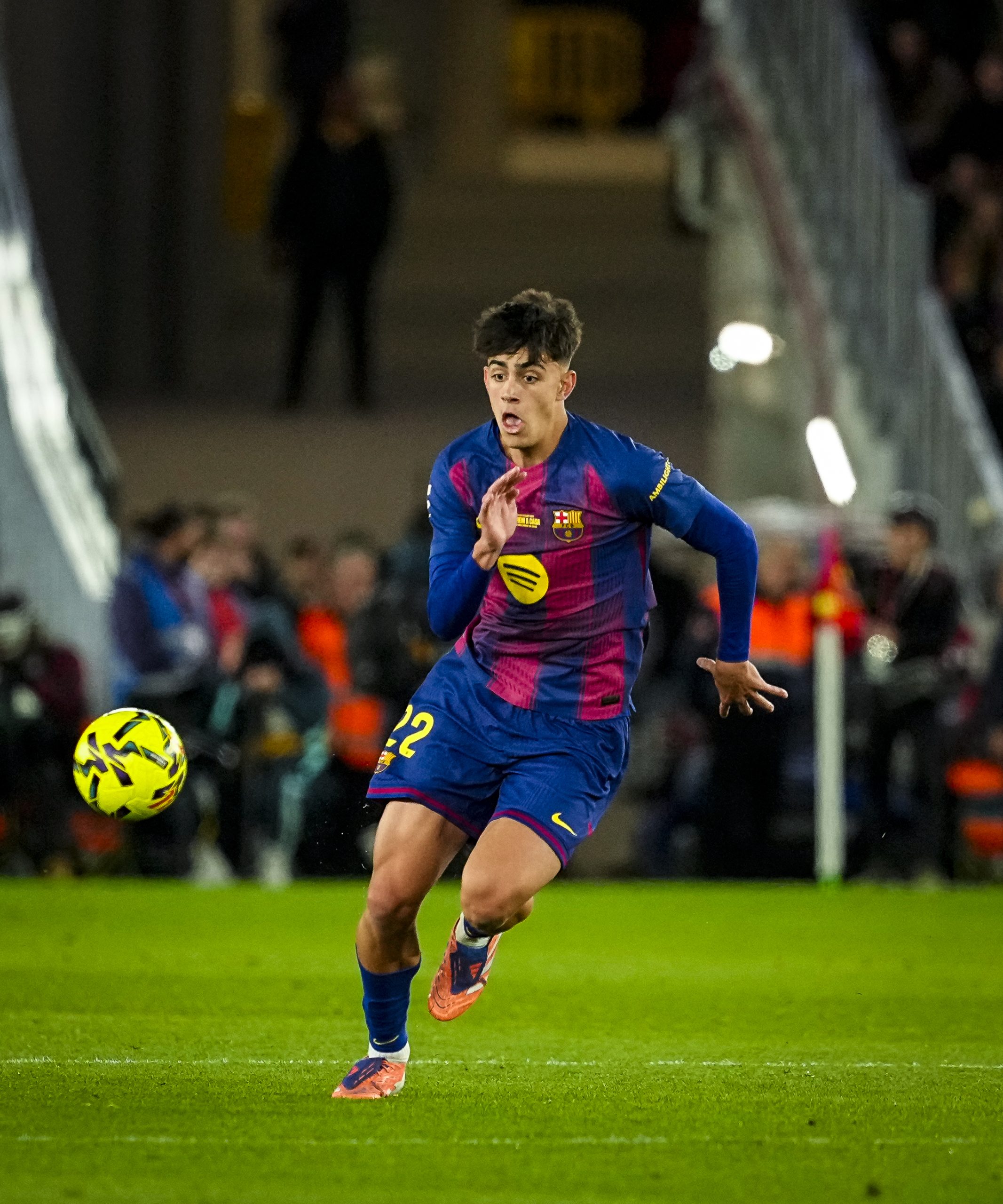 El FC Barcelona Defiende su Talento: Marc Bernal No Está en el Mercado de Invierno