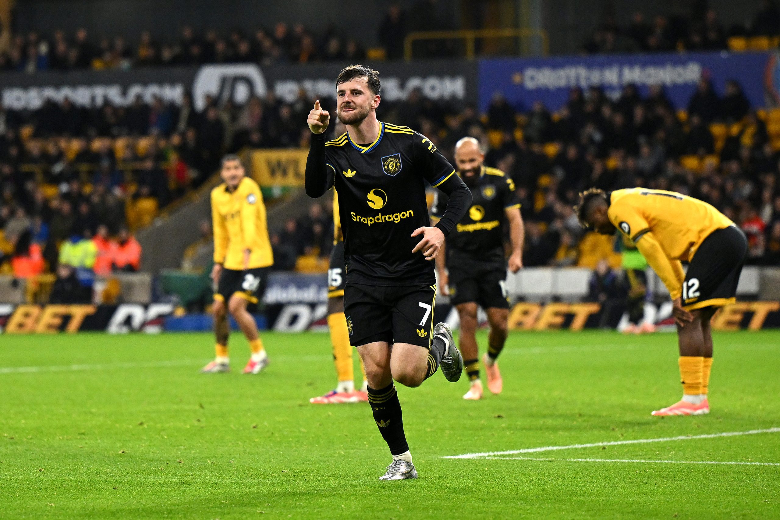 Manchester United Brilla: 4 Claves de una Victoria Espectacular 1-4 Contra Wolverhampton