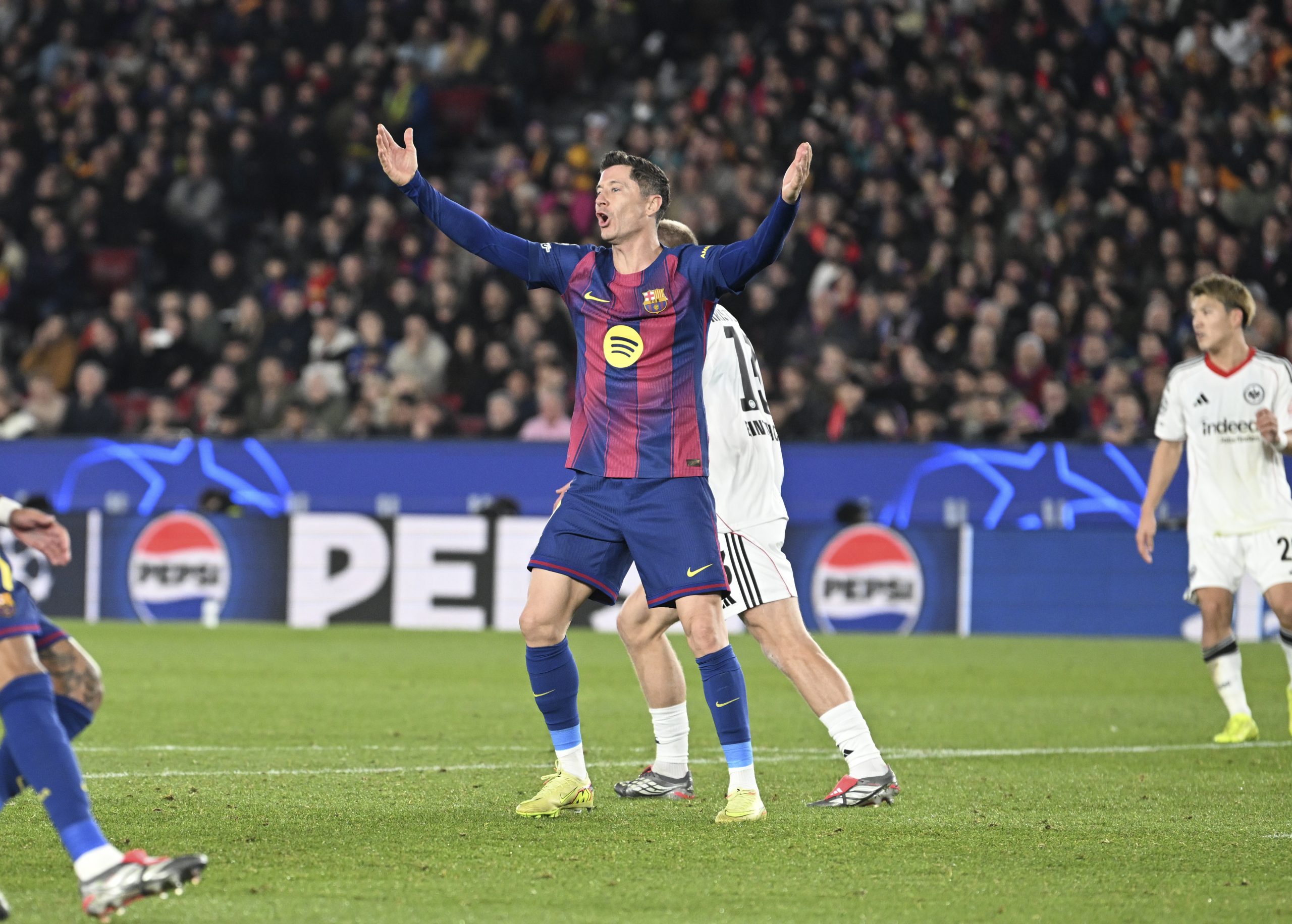 El Futuro de Robert Lewandowski: ¿Chicago Fire o Continuidad en el FC Barcelona?