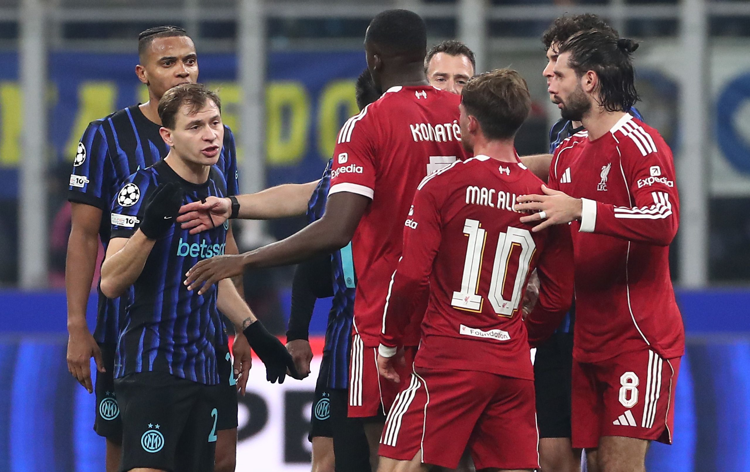 Controversia en la Champions: El Penalti del Liverpool que Indigna al Inter y a sus Aficionados Controversia en la Champions: El Penalti del Liverpool que Indigna al Inter y a sus Aficionados