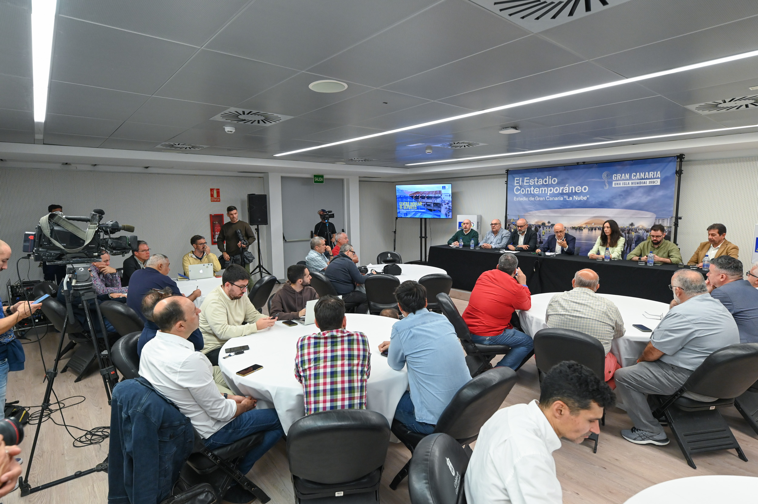 Dreamland Gran Canaria en Crisis: 5 Claves de la Difícil Situación Financiera del Club Insular