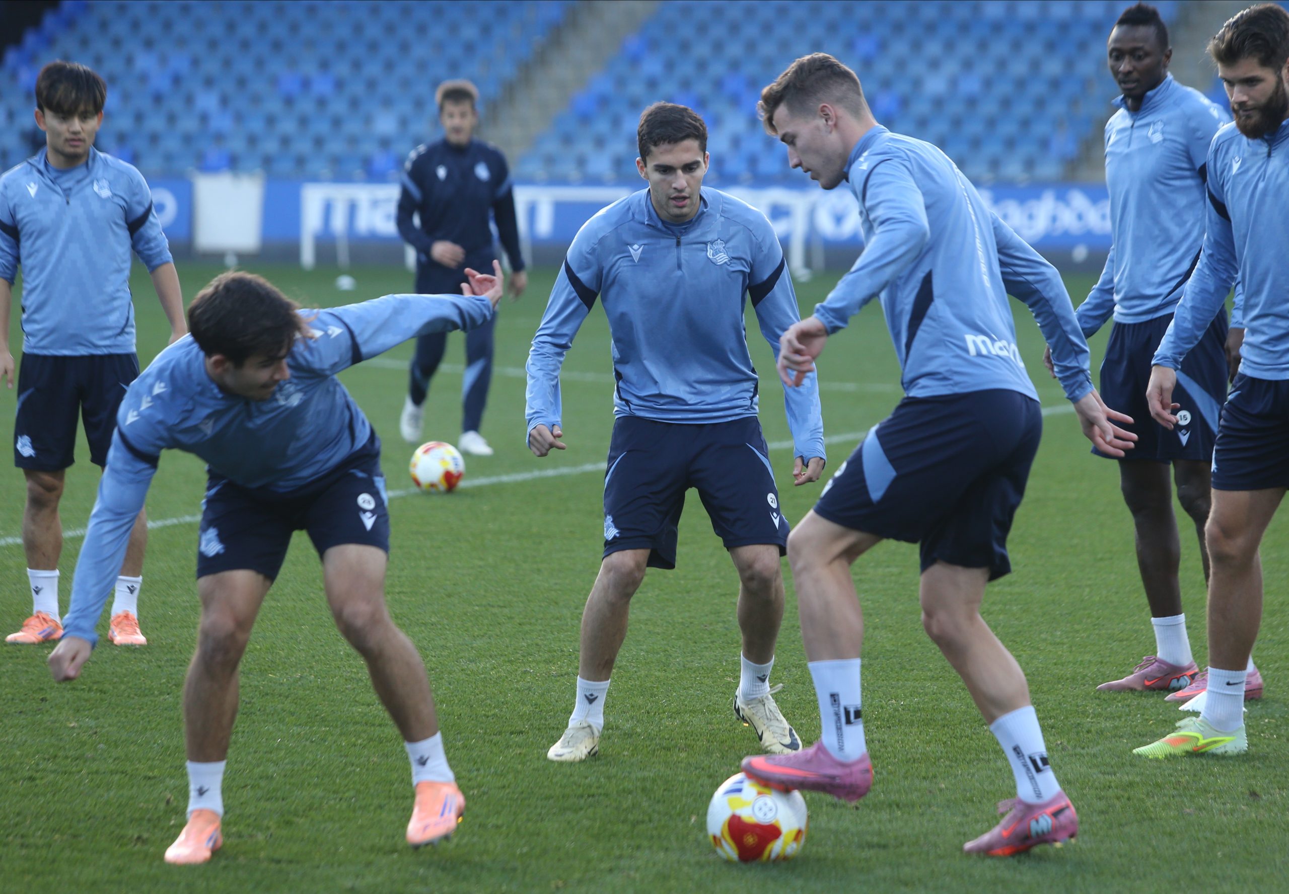 La Nueva Era de la Real Sociedad: 5 Claves del Debut de Jon Ansotegi y su Desafío en la Copa del Rey