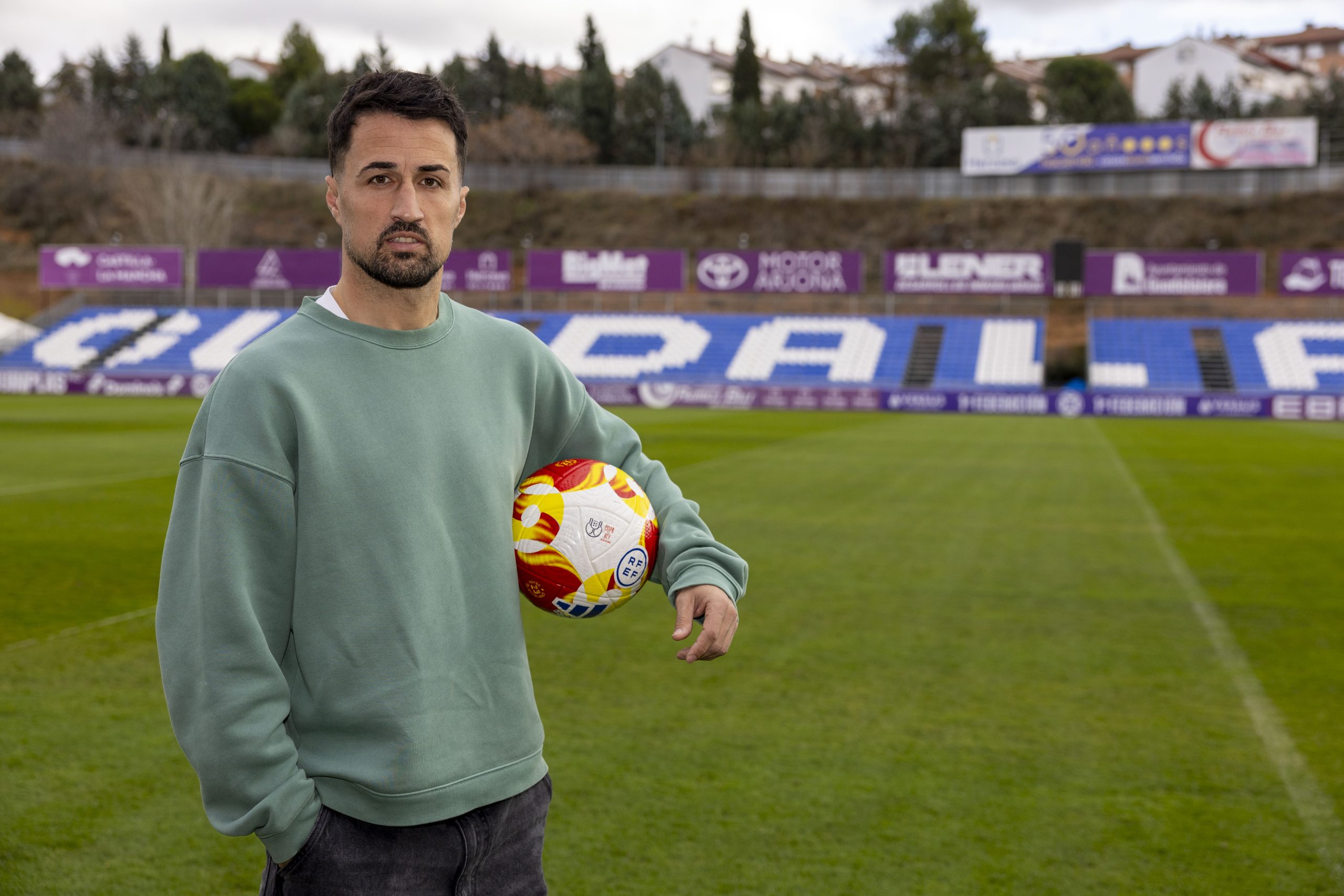 Marc Casadó y Jorge Casado: 22 años de promesa y 36 de experiencia, el dúo que podría definir el estreno copero del Barça