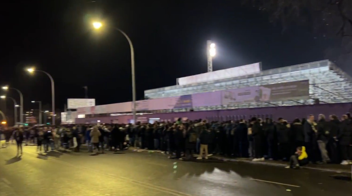 Retraso y Seguridad en el Partido Guadalajara-Barça: Todo lo Que Debes Saber
