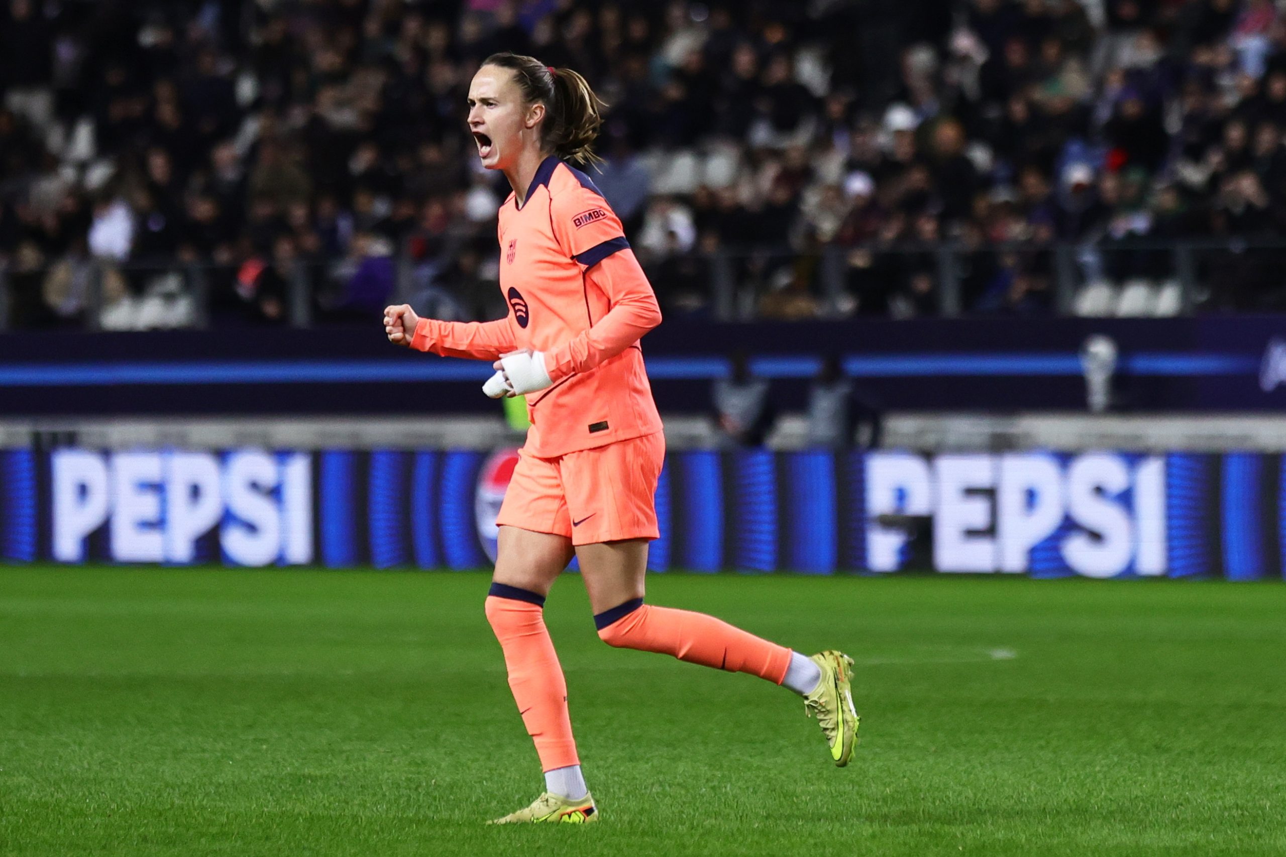 Caroline Graham Hansen: ¡Un Hito Emocionante al Alcanzar su Gol 100 con el FC Barcelona!