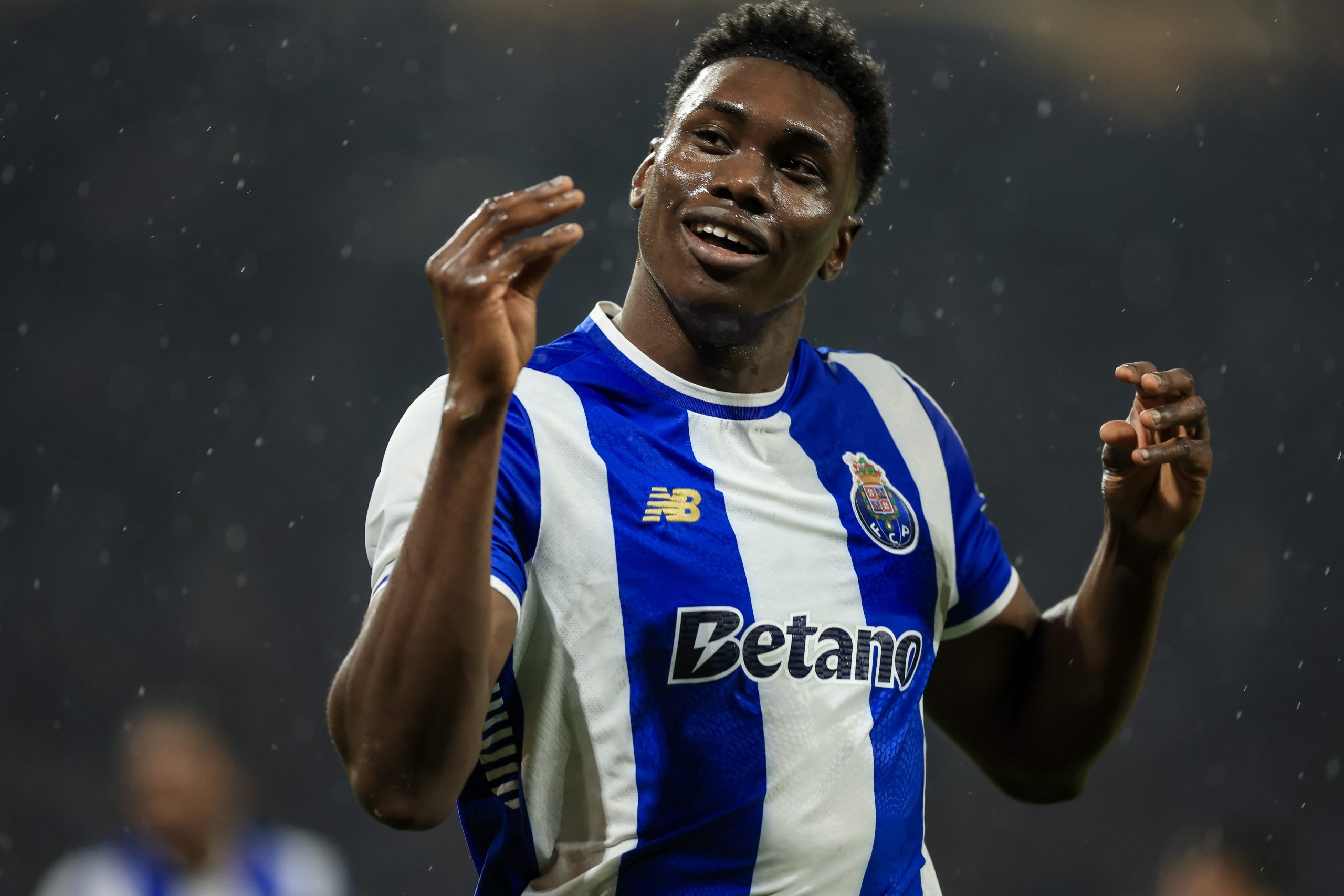 El Porto se Clasifica y se Prepara para un Clásico Contra el Benfica: 4 Goles que Marcan el Camino a los Cuartos de Final