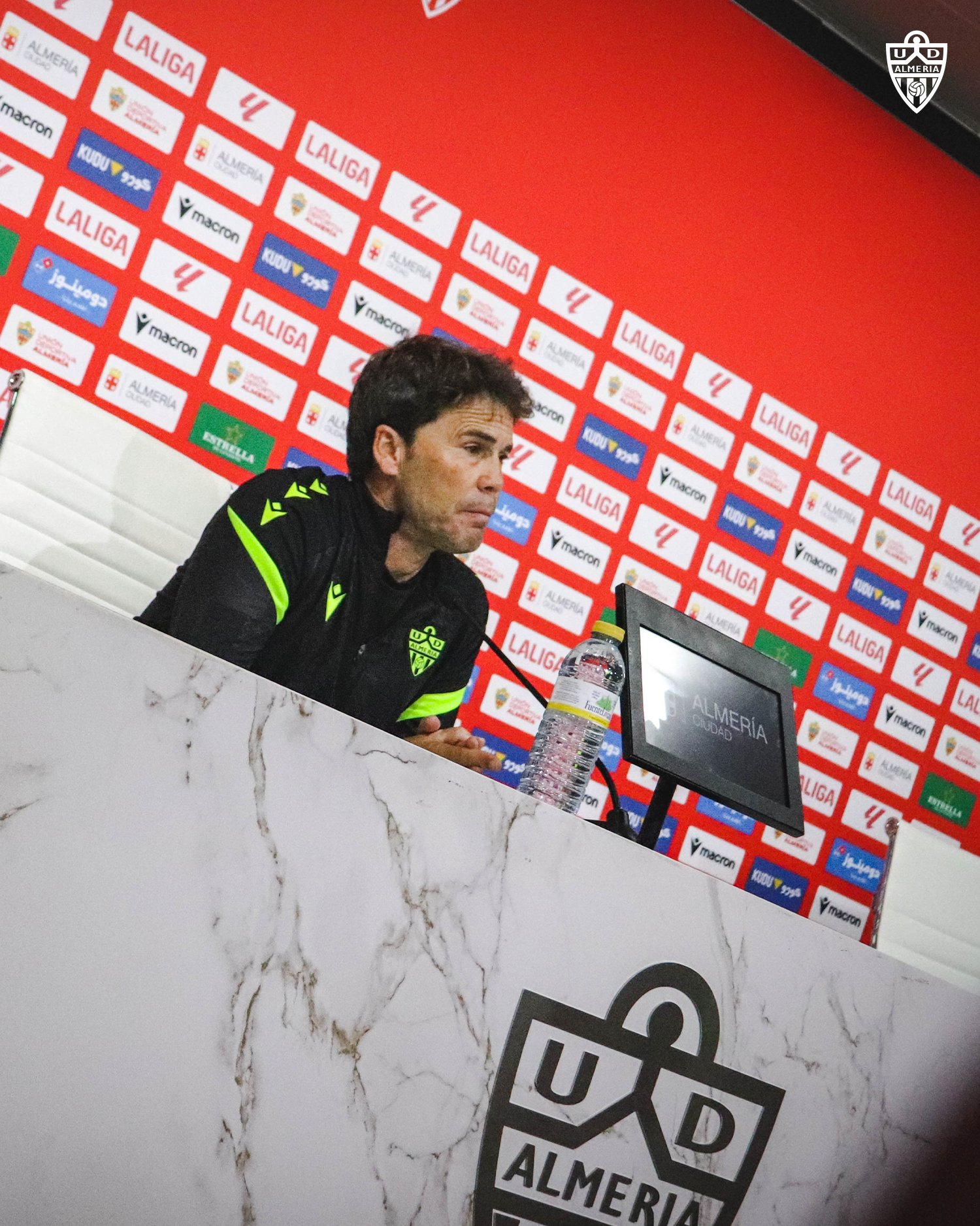 Derbi Andaluza: Málaga y Almería se Enfrentan en un Emocionante Partido de Competencia