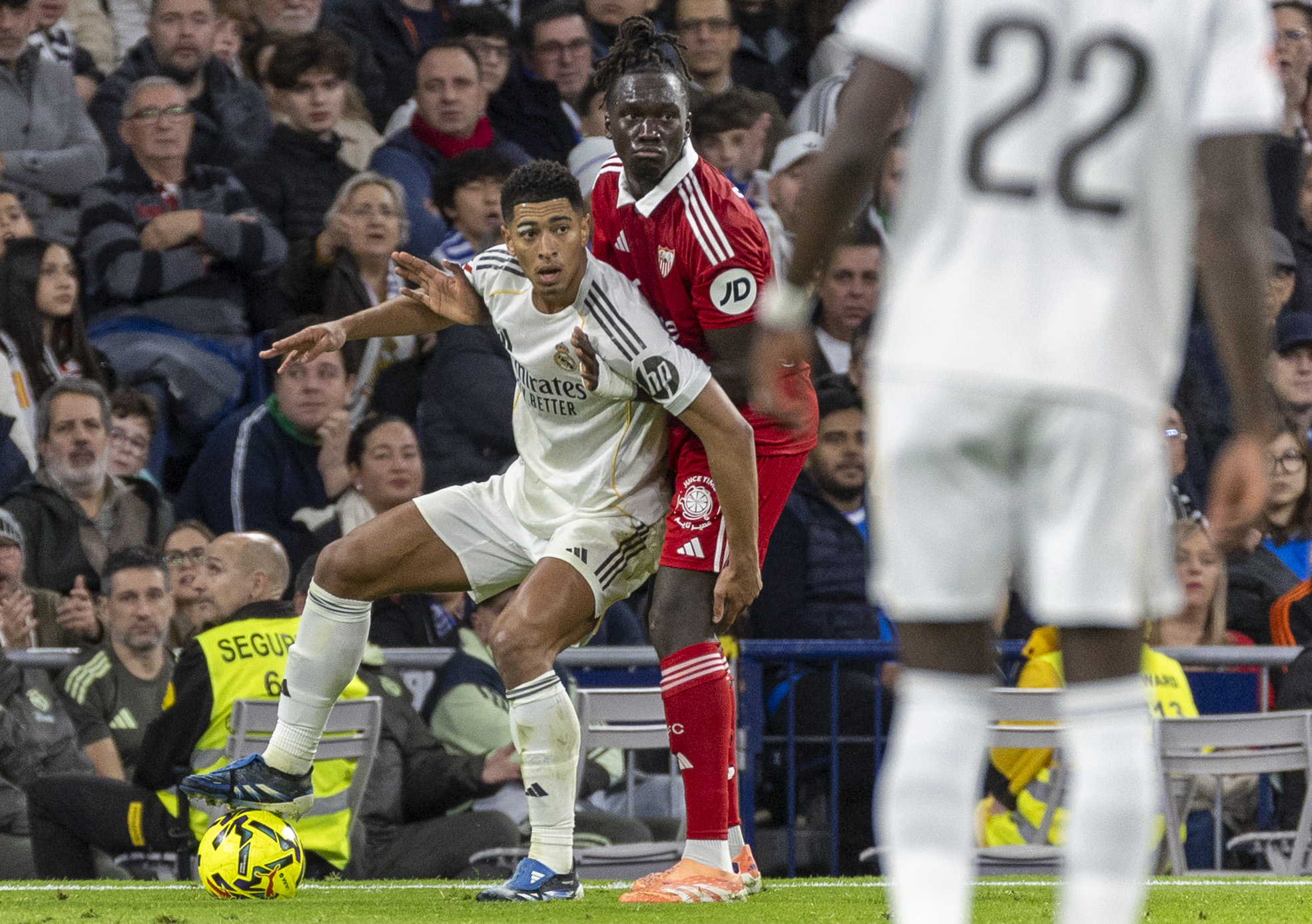 Real Madrid se Impone 2-0 al Sevilla en un Encuentro Controversial: ¿Qué nos Deja la Jornada 17?