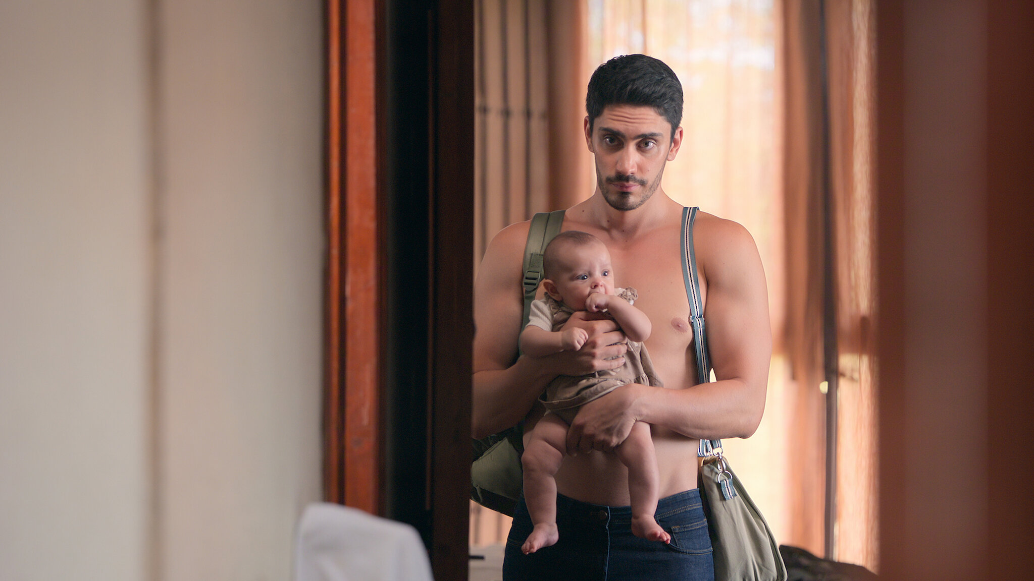 Las 8 Razones por las que 'El Niñero' de Netflix se Está Convirtiendo en la Serie Más Hablada del Momento