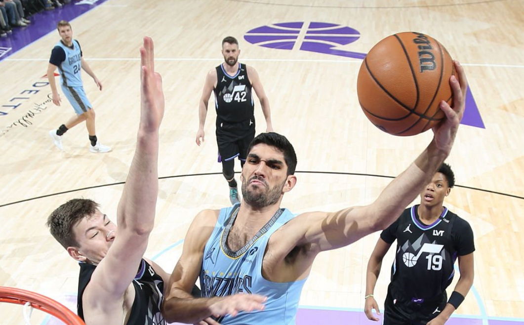 ¡Santi Aldama brilla en la NBA! 37 puntos que lo acercan a la élite del baloncesto español