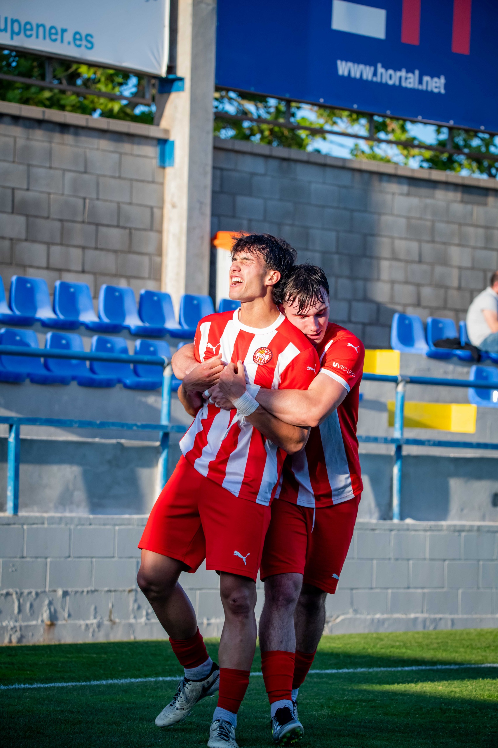 Los hermanos Quer: un viaje futbolístico de pasión y éxito que emociona