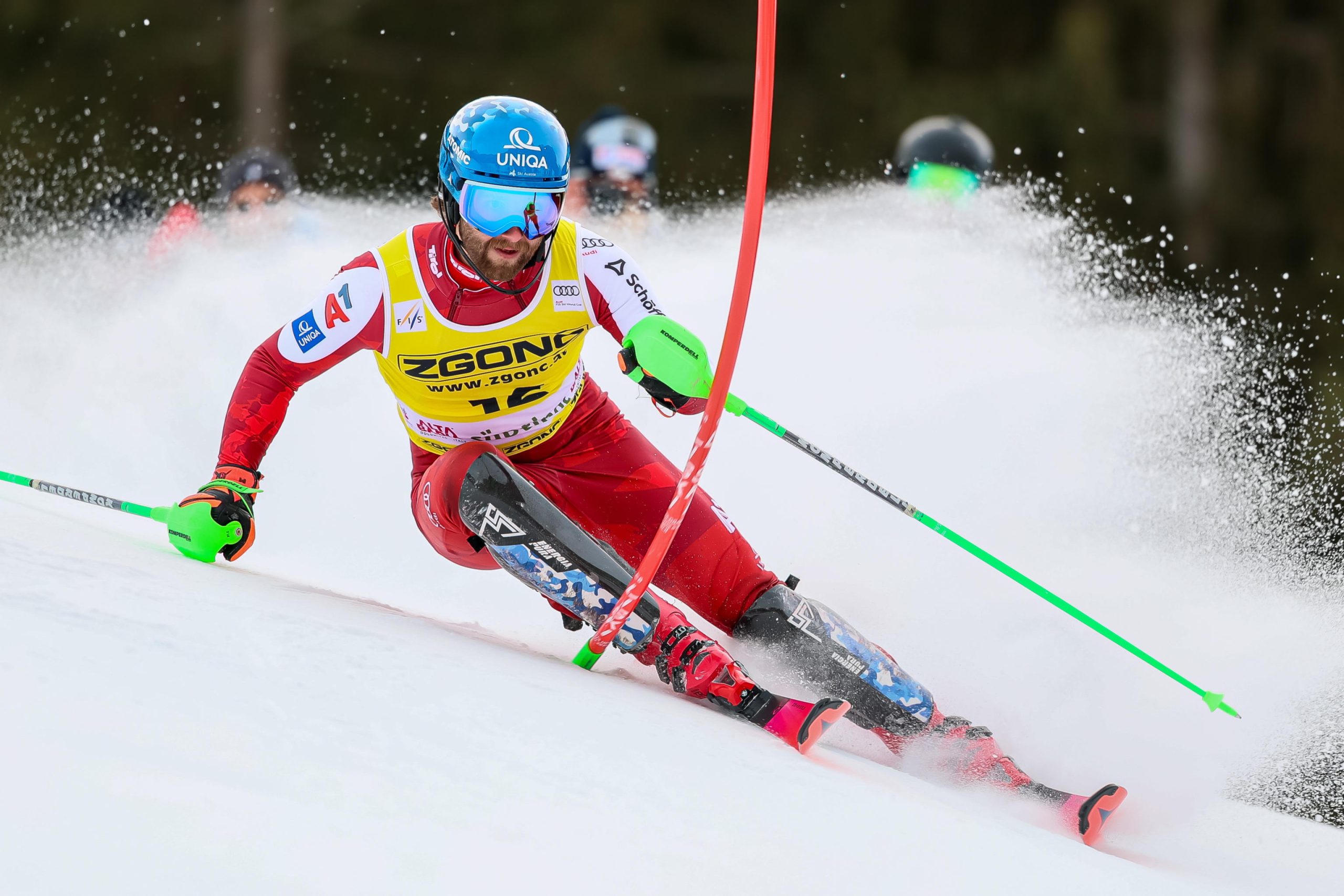 Marco Schwarz sorprende al mundo del esquí: Triunfo inesperado en Livigno que sacude la Copa del Mundo