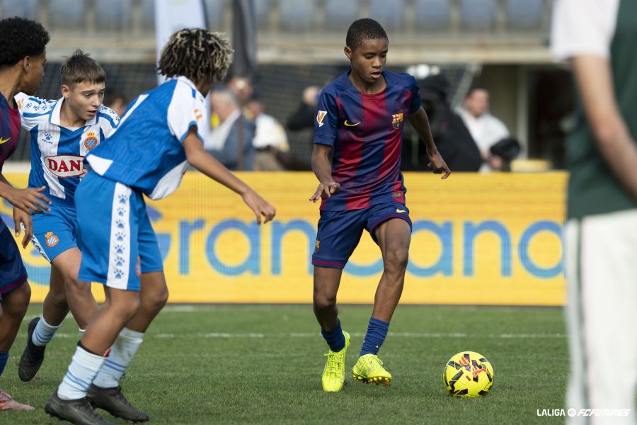 Derbi Catalán: Espanyol y Barça se Preparan para un Enfrentamiento Clásico con Riqueza Emocional