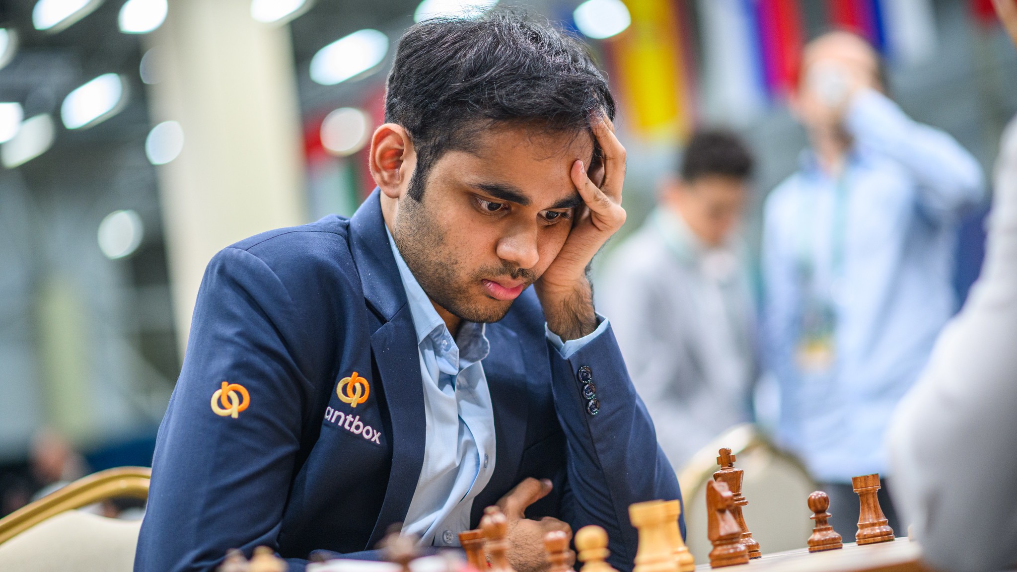 Mundiales de ajedrez blitz en Doha: Erigaisi y Roebers lideran tras una jornada reveladora y un Carlsen en apuro