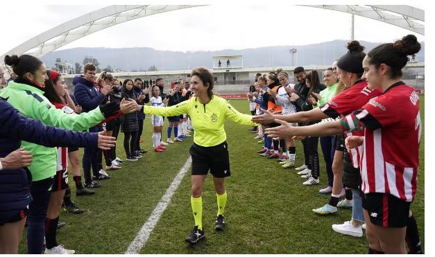 El arte de arbitrar: ¿Un juego de azar en el fútbol español?